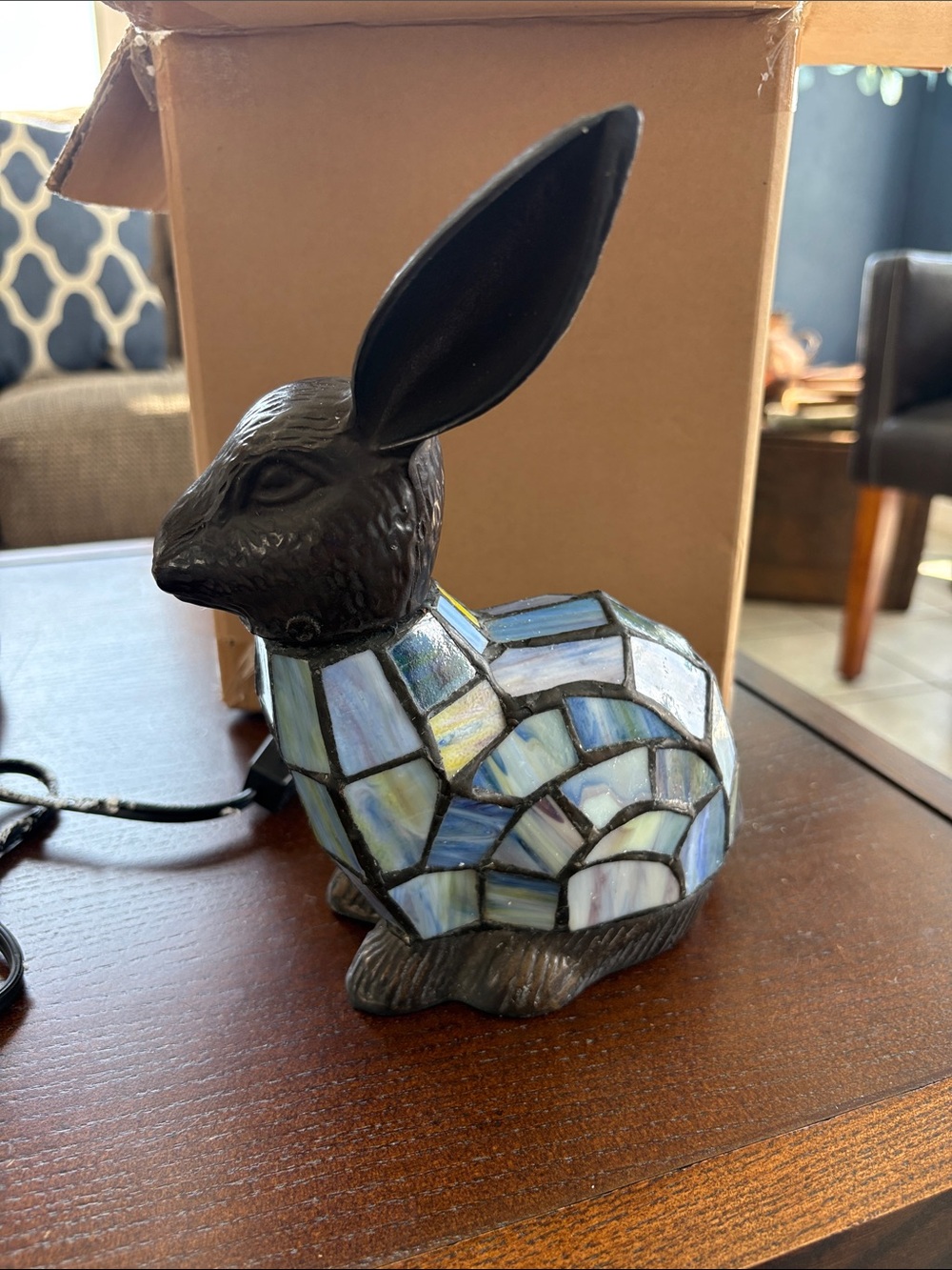 New Tiffany Style Stained Glass Bunny/Rabbit Accent Table Lamp/light